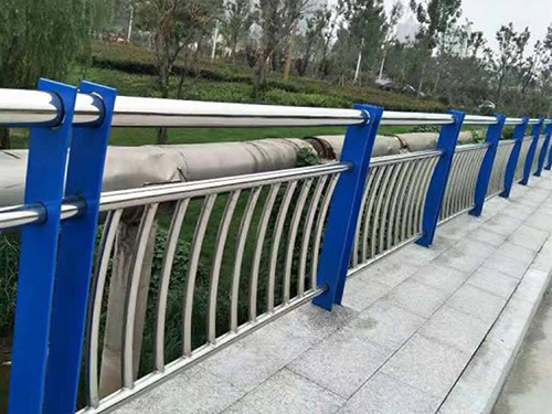 橋梁護欄