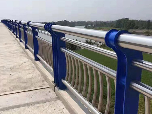 橋梁護欄