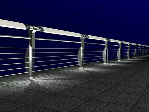 燈光護欄